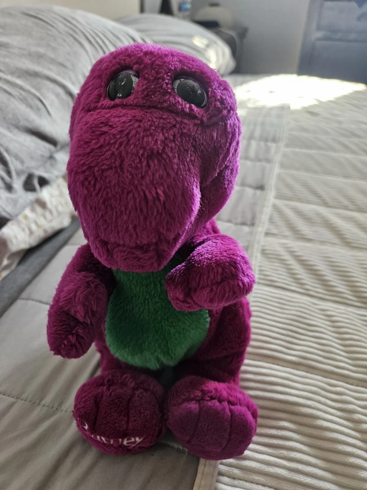 Pelúcia Vintage Barney The Dinosaur 12” Grupo Lyons Bicho de Pelúcia Verde Roxo - Imagem 3 de 4