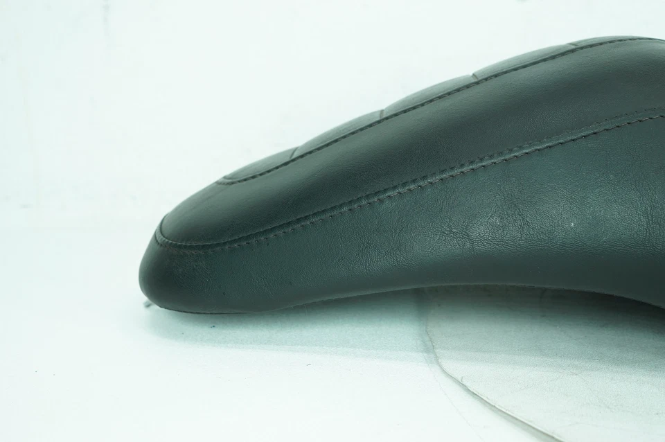 2011 Harley Dyna FXDC Super Glide 定制原始设备制造商乘客骑手司机座椅鞍座 — 第 4/4 张图片