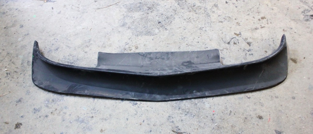 Showcars Front spoiler fits Nissan Datsun 240z and 260z 1970-1975