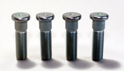 Kawasaki Mule 550 2002 Wheel Studs
