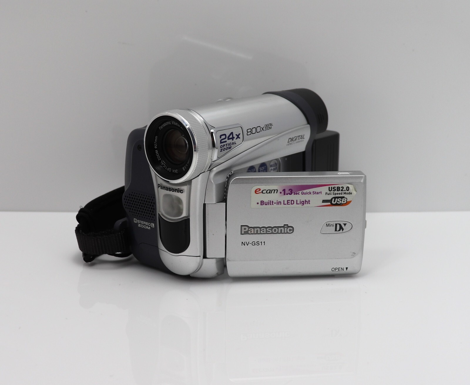 PANASONIC NVGS11 CAMCORDER BOXED MINI DV DIGITAL TAPE VIDEO CAMERA