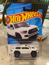 2023 Hot Wheels 20 Toyota Tacoma 207 White Baja Blazers 410