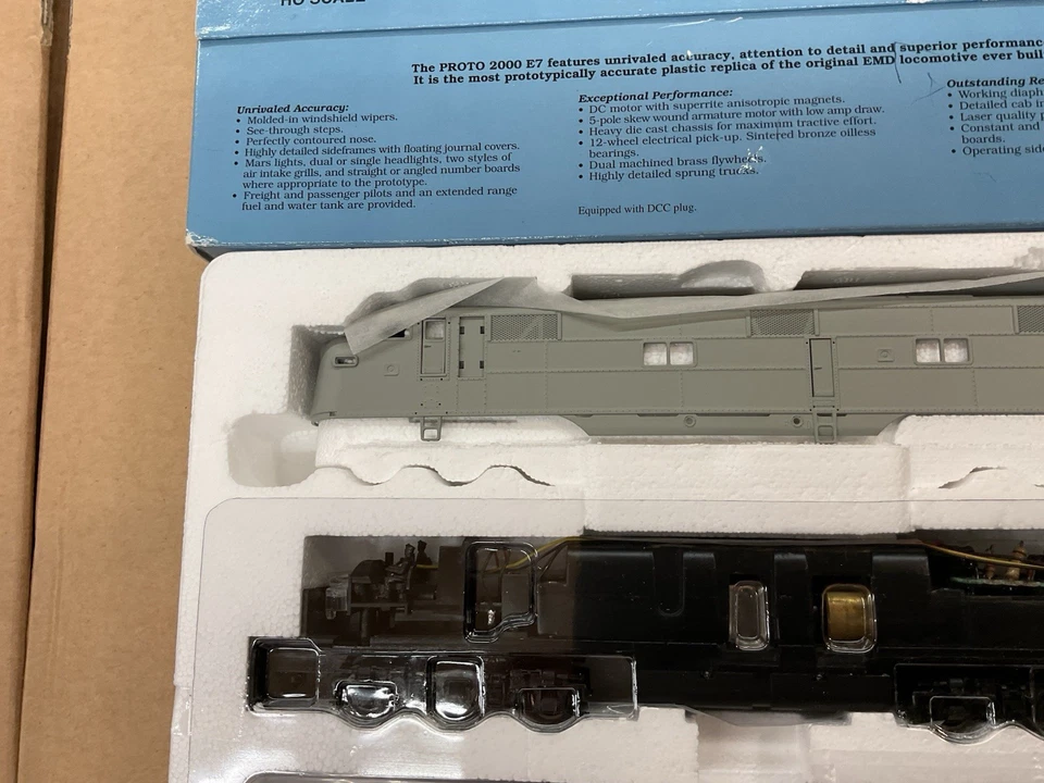 PROTO 2000 HO SCALE DIESEL LOCOMOTIVE E7 A UNIT UNDECORATED DCC READY NICE ! - Image 2 of 4