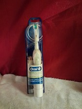 Oral B Clinical Flossaction Electric Toothbrush 2 Batteries