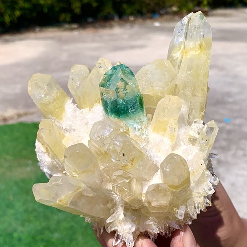 1.7LB New Find yellow+green PhantomQuartz Crystal Cluster MineralSpecimen - 第 11/14 張圖片