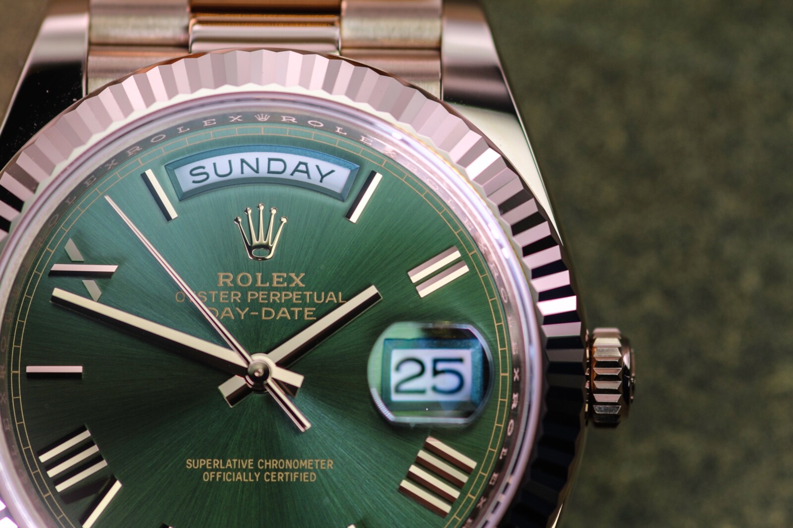 Rolex Everose Day-Date Olive Dial 228235 2022 image 4