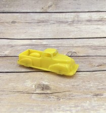 VINTAGE YELLOW RENWAL HARD PLASTIC PICKUP TRUCK # 148 MADE IN USA