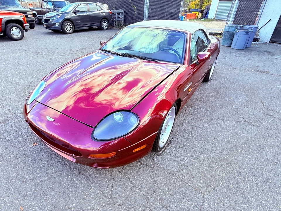 Aston Martin DB7 1997 Foto 3 de 4