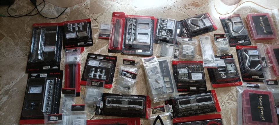 Ferrari Enzo De Agostini Motore Scala 1:4 - Immagine 4 di 4