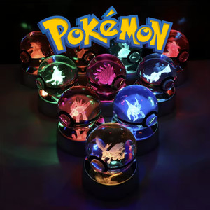 Boules De Cristal Pokémon 3D Pokéball Lumineuse LED Avec Base - 20 Modèles Différents