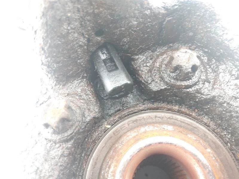 Buje de nudillo de husillo delantero izquierdo para conductor VOLVO V70 XC compatible con 1998 1999 2000 Foto 4 de 4