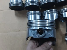 406 SBC KB 127+30 pistons with rods