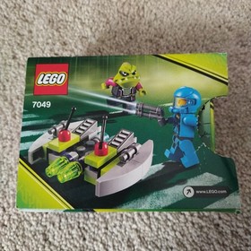 LEGO Space: Alien Striker (7049) - Used, complete with booklet and box