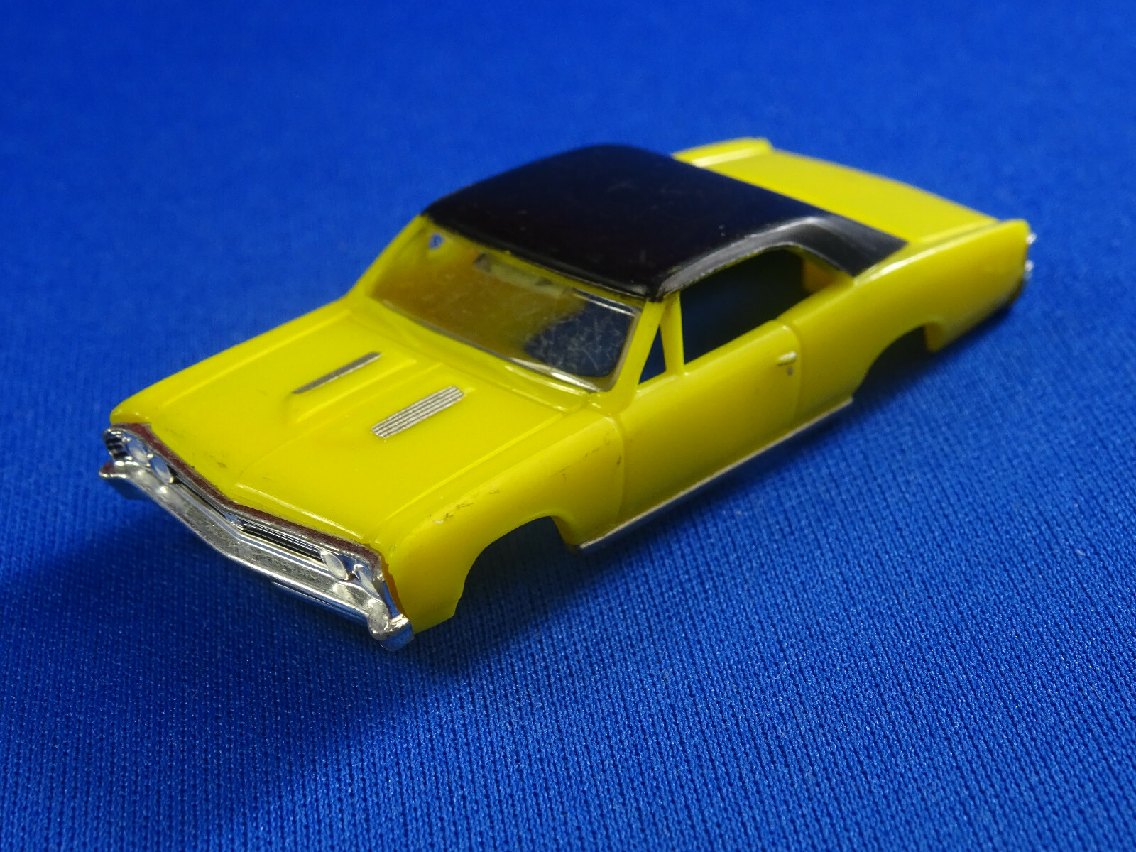 New 67 Yellow Chevelle MoDEL MoToRING Tjet HO Scale Slot Car Body