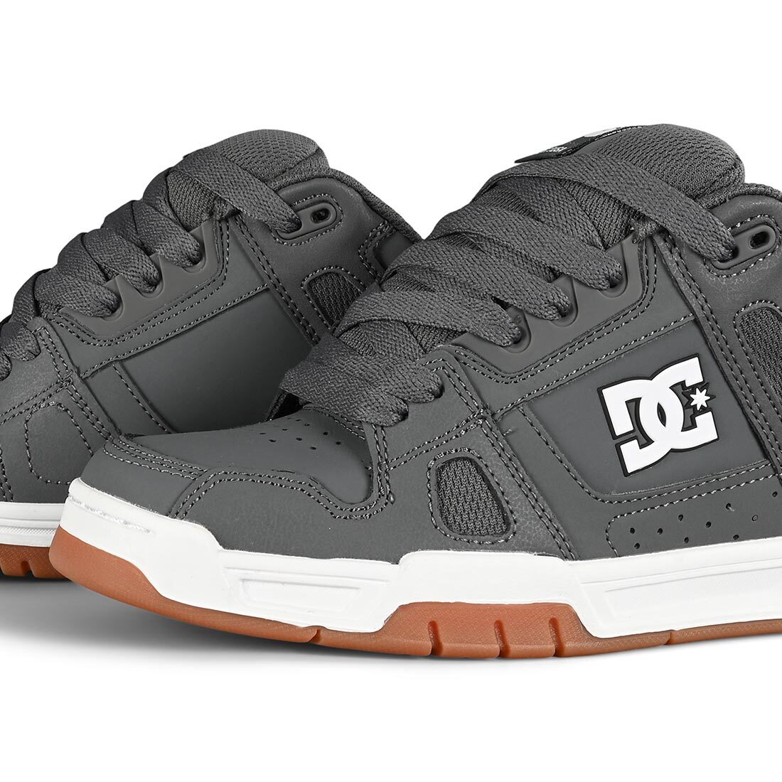 Scarpe Skateboard DC Shoes Stag Unisex - Design Old School, Tomaia In Pelle, Suola Unilite, Colore Grigio Bianco Gum, Taglia 42 EU