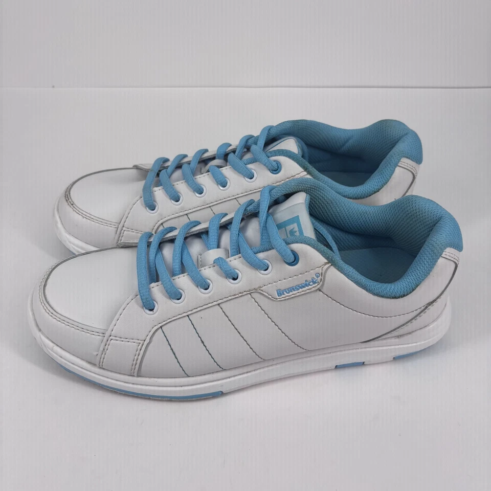 Zapatos de boliche Brunswick satinados para mujer EE. UU. 9 blancos Aqua zapatillas deportivas bajas Foto 3 de 4