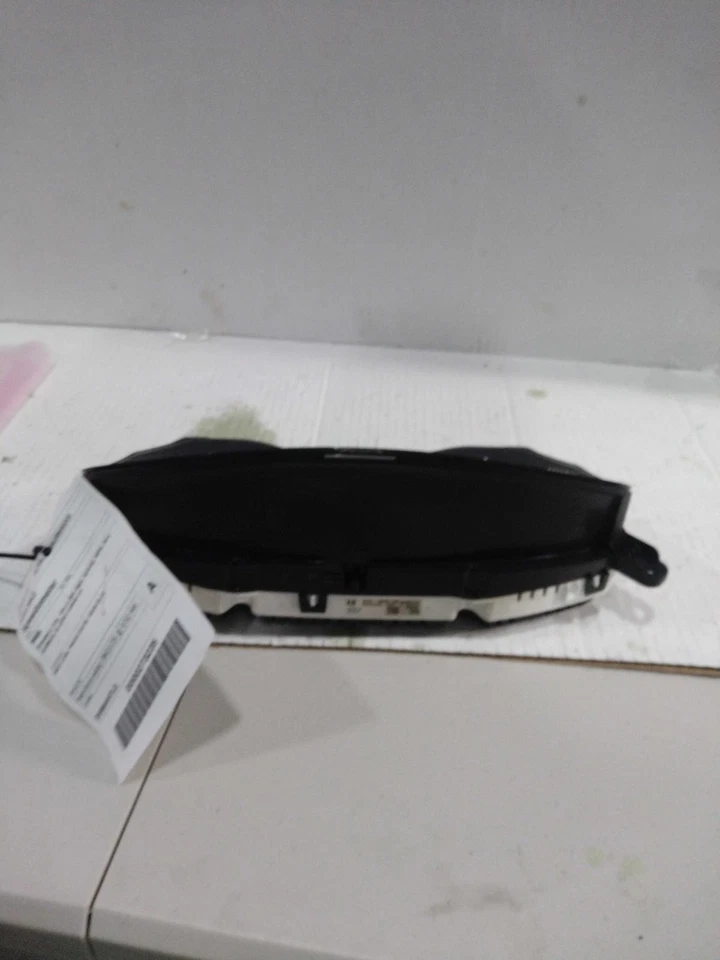 2016 Lincoln MKZ Speedometer Gauge OEM Silver 136K Miles NJ25-20970-509571 Foto 2 de 4