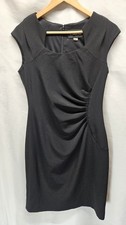 Womens Chelsea Rose Size 4 Cap Sleeve Knee Length Little Black Dress