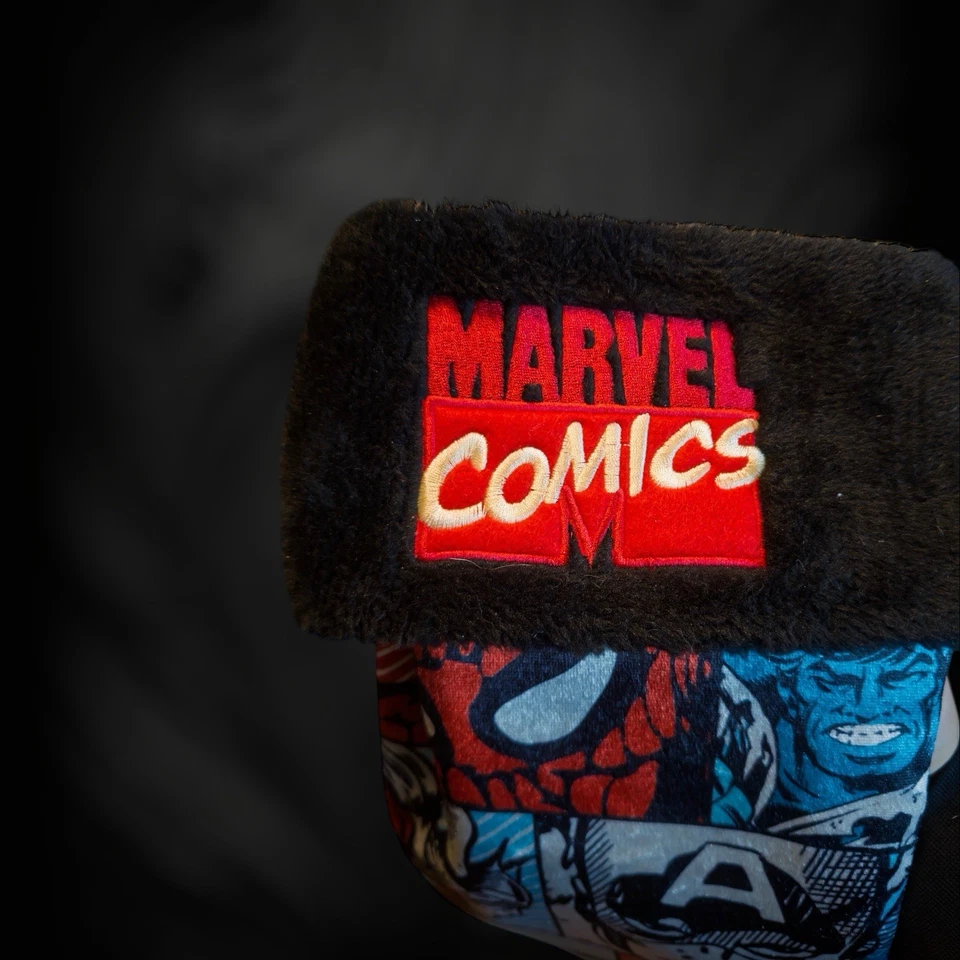 Medias de Navidad Raras Marvel Retro Reimaginadas - Target 2023 - Spiderman Hulk Foto 2 de 4