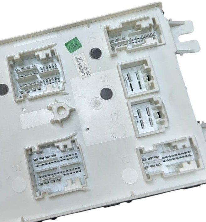 17-22 Maserati Quattroporte Petrol Body Control Module ECU Unit 68338959AA OEM