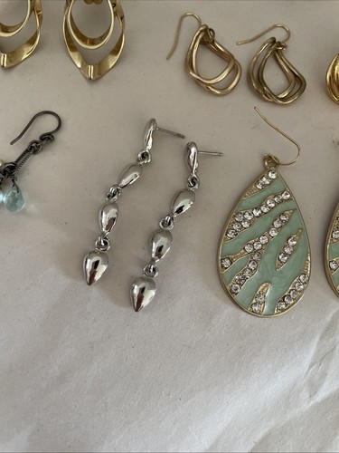 Lote de 8 pendientes perforados joyería cajón chatarra vintage hasta ahora variedad - Imagen 9 de 9