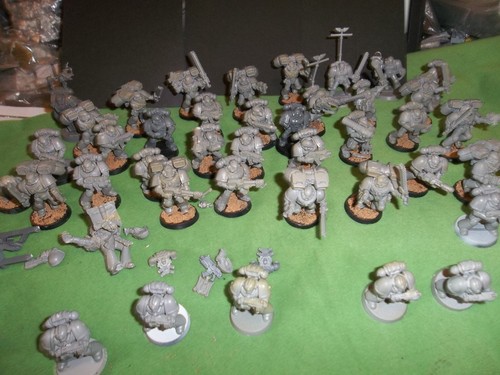 Warhammer 40K Plastik Space Marines verkauft als Ersatzteile oder Reparatur