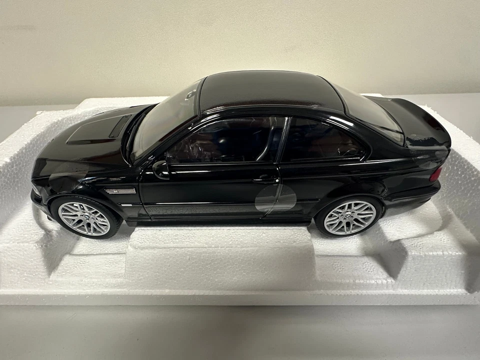 Norev BMW M3 CSL 2003 Saphir Noir 1/18 183017 0925 18 - Photo 2/4