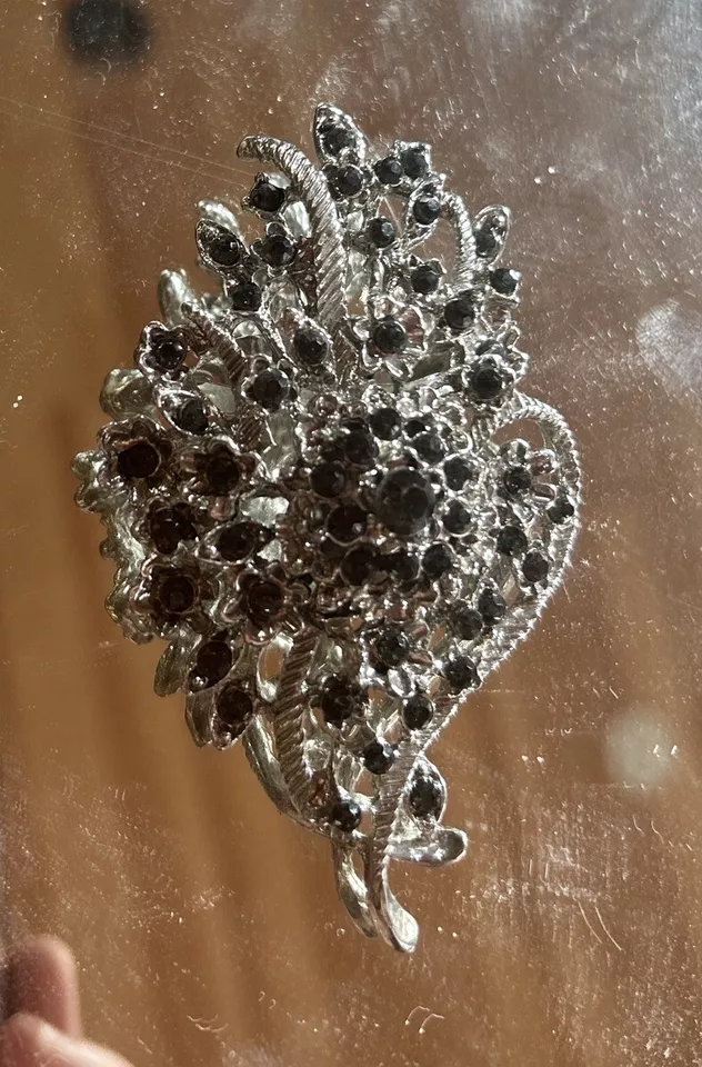 Vtg Large Silver Tone w Black Pronged Glass Jewels Brooch Hat Stick Pin Lapel