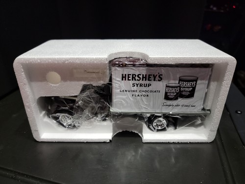 First Gear 1:34 Scale 1951 Ford F-6 Dry Goods Van Hershey's Syrup - 第 2/5 張圖片