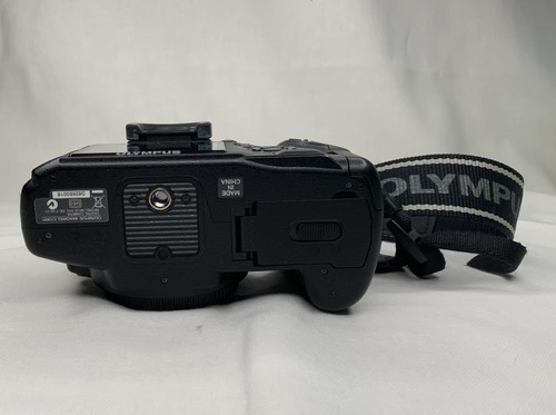 Olympus E-510 10.0MP Digital SLR Camera | Body Only - Picture 8 of 9