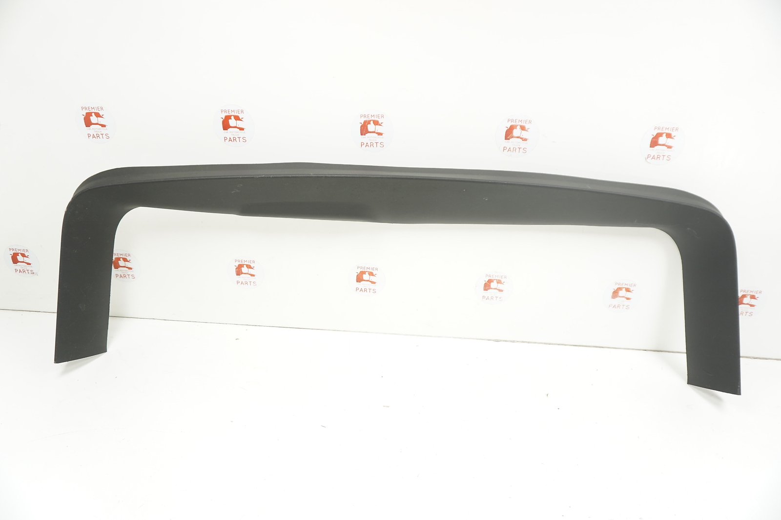 2015-2020 Chevrolet Tahoe Tailgate Tail Gate Liftgate Upper Trim Cover Panel Oem