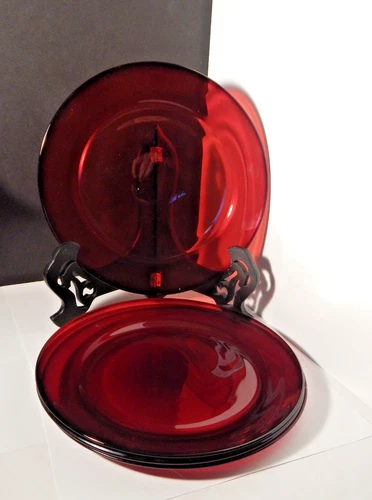 Set of 4 - Dinner Plates 10 in - Anchor Hocking Ruby Red Glass - Vintage