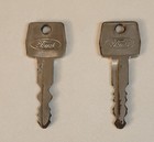 8 VINTAGE FORD KEYS CARS TRUCKS INCL. EARLY FORD “H” KEY AUTOMOTIVE MEMORABILIA — photo 5