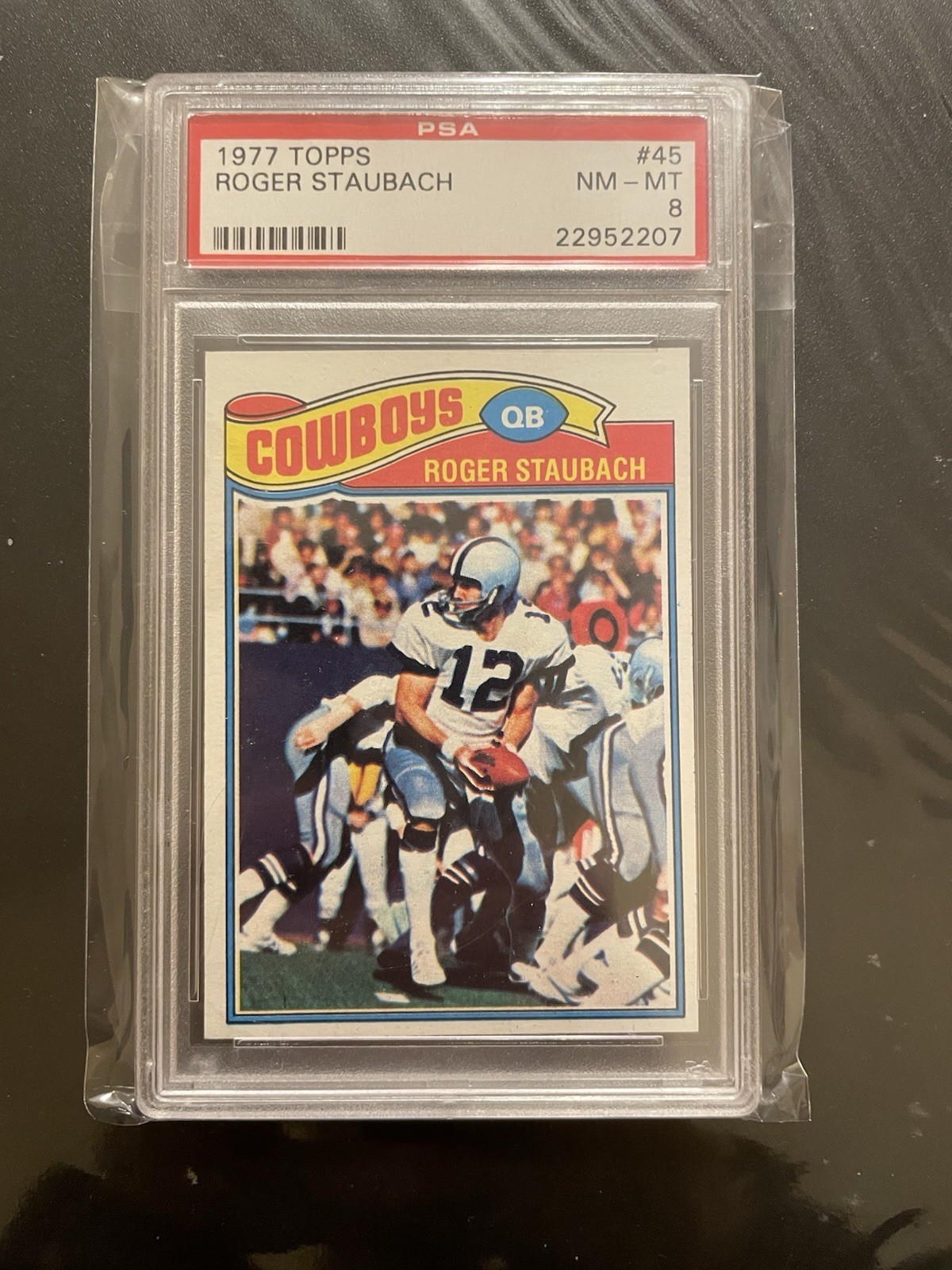 1977 Topps #45 Roger Staubach (PSA 8)