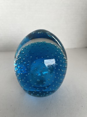 Art Glass Egg Shaped Paperweight Blue/Aqua & Clear Controlled Bubble 3  Tall