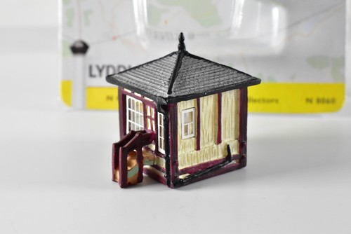 Caja de señal de cruce de nivel Hornby N Gauge Modl Lyddle End 8060 aspecto como nuevo sin usar | Condition: Used