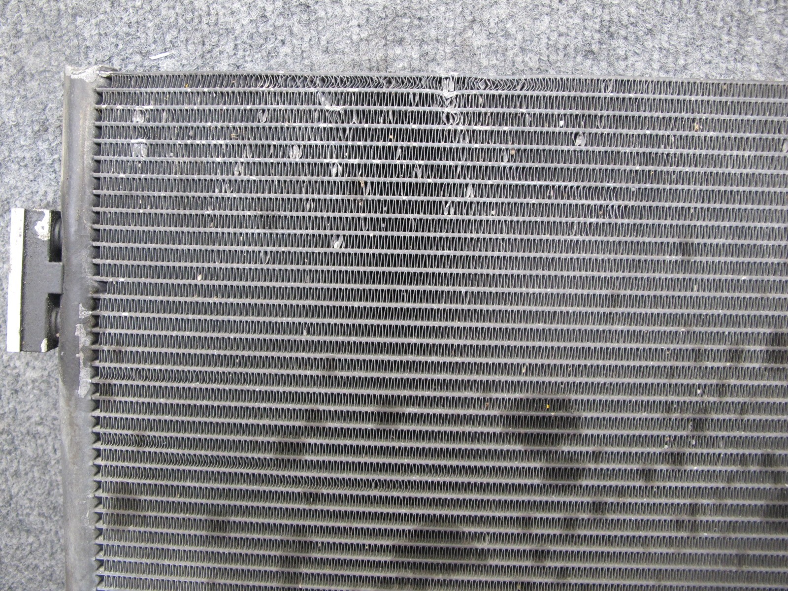2017-2020 MASERATI LEVANTE M161 A/C AIR CONDITIONING CONDENSER 670009820