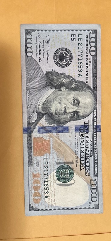 $100 Federal Reserve Banknotes 2013 LE21771653A 
