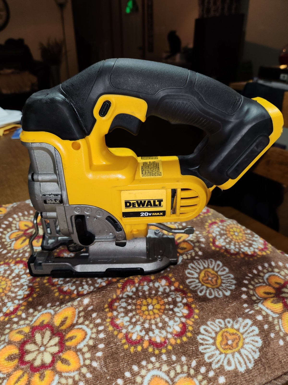Dewalt DCS331 20 volt max Cordless Jig Saw Bare tool eBay
