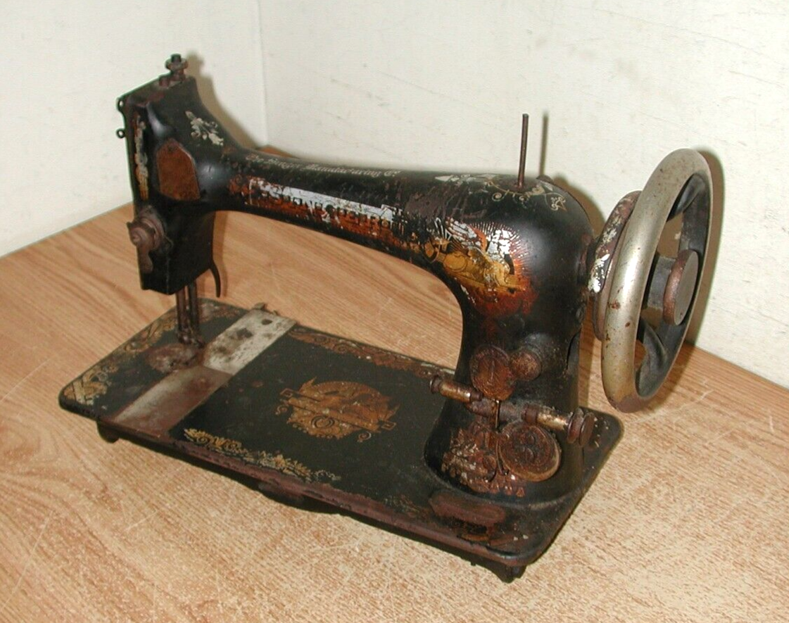 ANTIQUE 1890S SINGER EGYPTIAN SPHINX TREADLE SEWING MACHINE HEAD