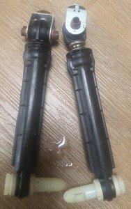 Hotpoint Waschmaschine Stoßdämpfer x2. Gebraucht. WMFUG942P