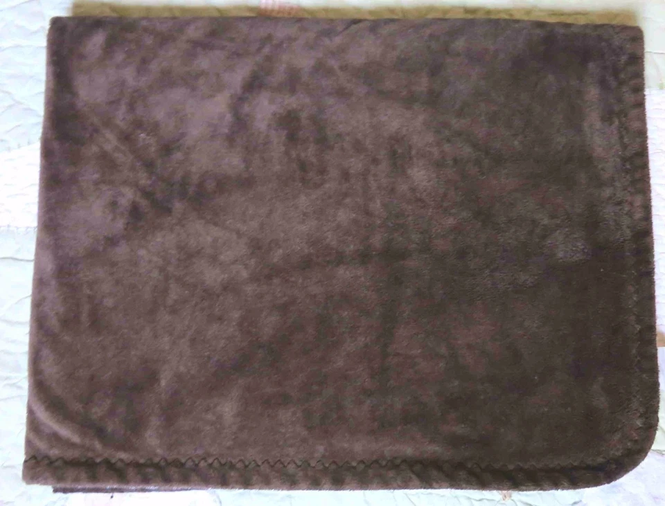 Manta de bebé Pottery Barn Kids poliéster marrón y blanco de felpa gruesa usada en excelente estado Foto 2 de 3