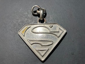 Superman DC Comics Pendant 1998 Original with Free Shipping