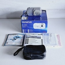Olympus Digital Camera Camedia D-390 2.0MP Silver Boxed - Powers On - Faulty