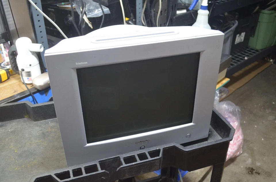 Sony 17" HMD-A200 1280x1024 Trinitron VGA CRT Monitor - Image 3 of 4