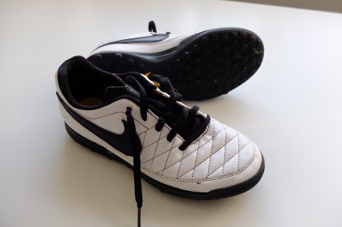 Boys Nike tiempo Astro X dimple sole football boots UK 2 EU