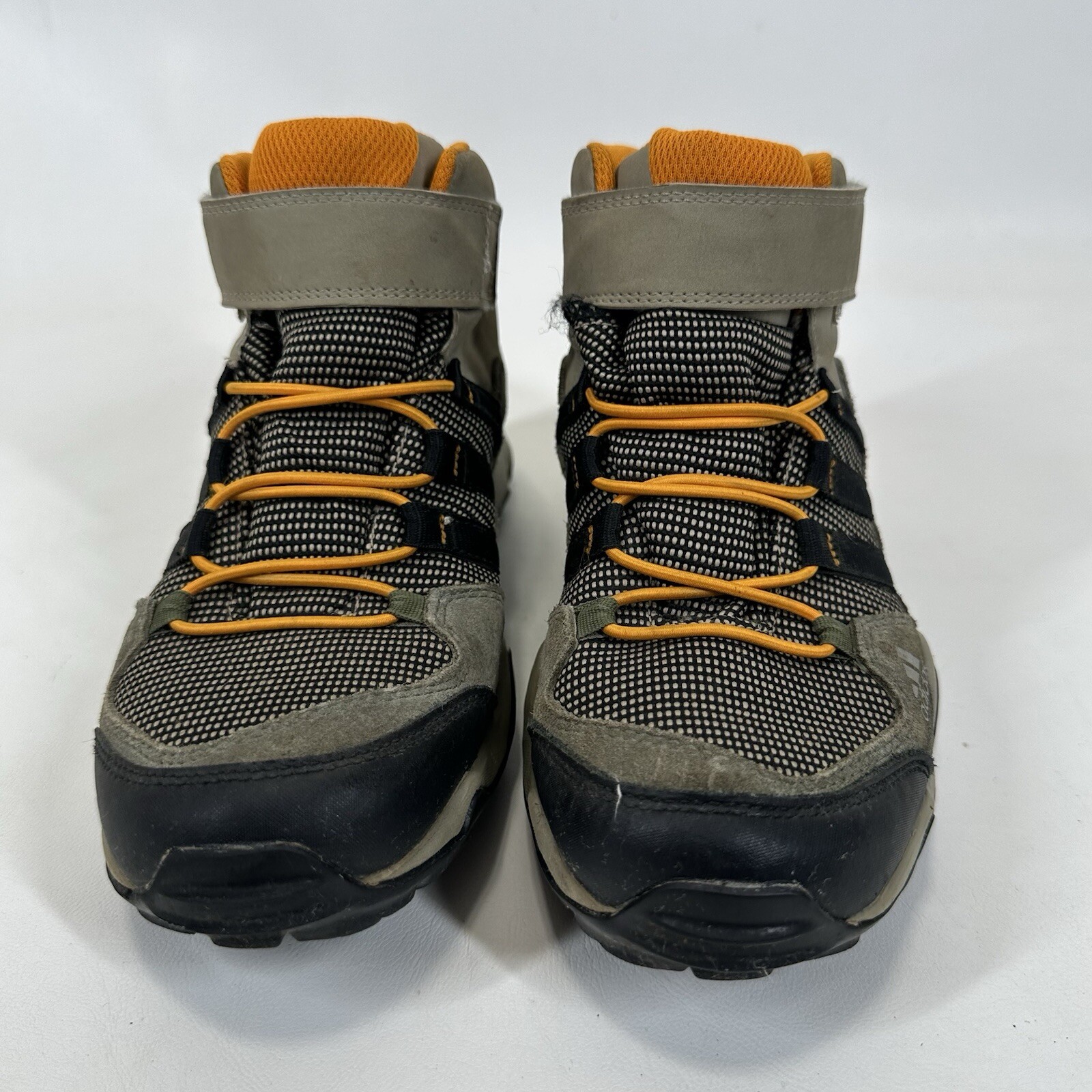 Adidas Hiking Boots Traxion Climaproof Mens Size 5 thumbnail 2