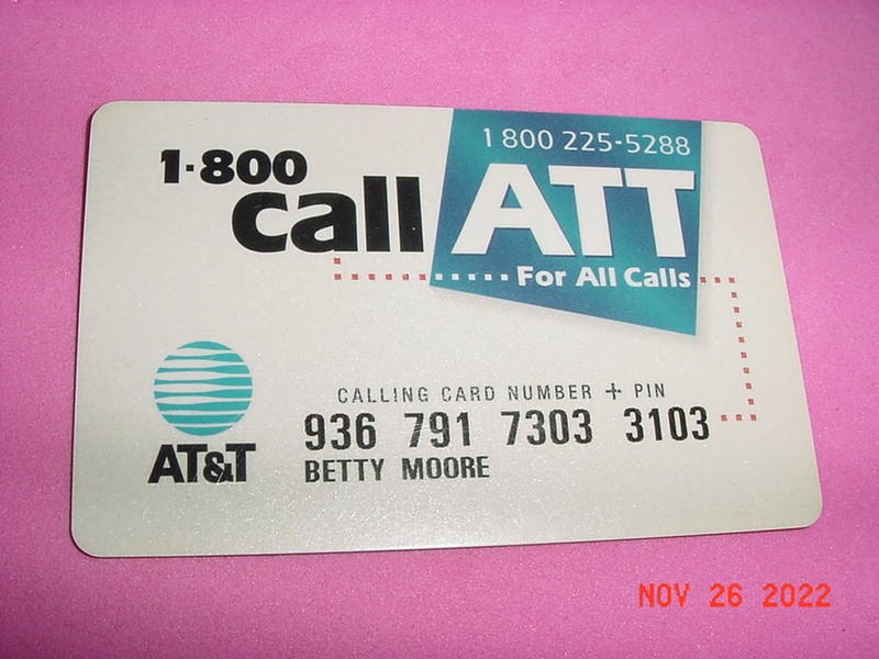 AT & T COLLECTIBLE PHONE CARD     NO VALUE