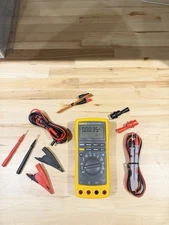 FLUKE 187 TRUE RMS MULTIMETER KIT W/ LEADS & CLIPS (TESTED) SHIPS FAST