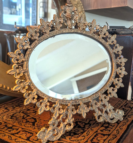 Vtg Antique ornate Brass Or Bronze tabletop vanity mirror Fleur de lis 11" (A3)